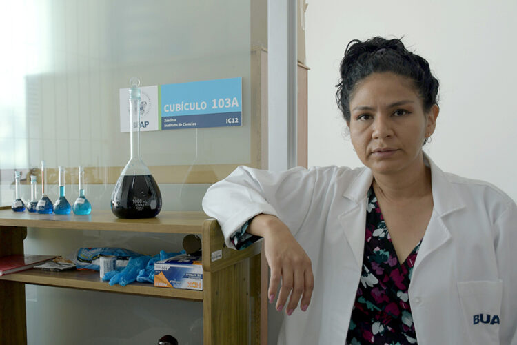 Desarrolla investigadora BUAP proyecto para remover contaminantes en cuerpos de agua