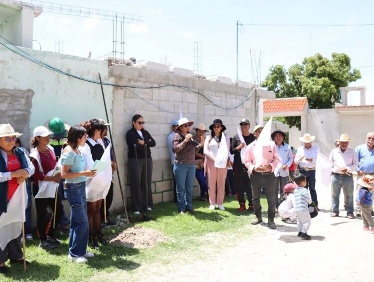 Inician la construcción de cancha pública en Barrio del Carmen