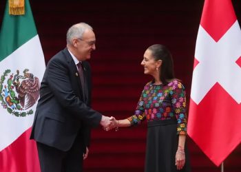 Presidenta Sheinbaum anuncia conversaciones con Suiza por tratado comercial
