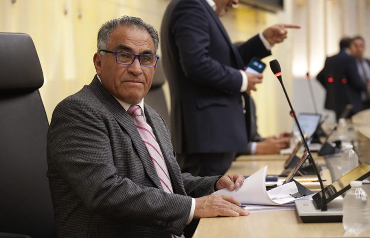 Diputado Elpidio Díaz presenta iniciativa para retirar la patria potestad a quienes obliguen a menores a trabajar o mendigar