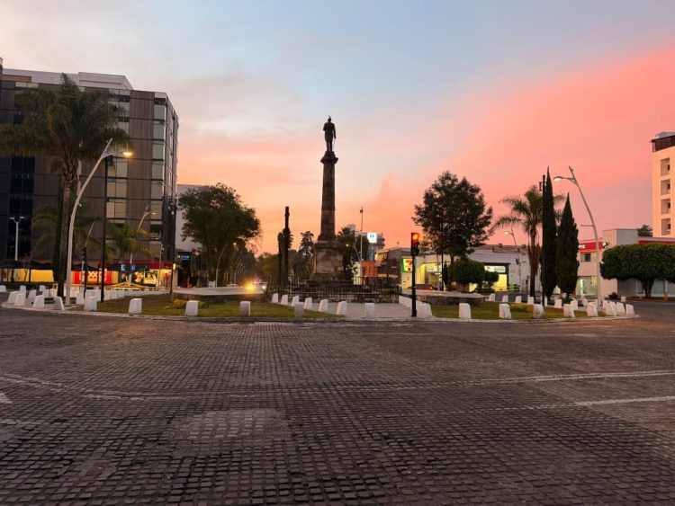 Gobierno de Pepe Chedraui mantiene limpios el Zócalo y la Avenida Juárez tras el encuentro entre México e Inglaterra