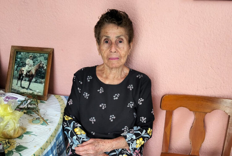 Madre denuncia a sus hijos Javier y Reyneria LZ por despojo y pide el apoyo de Armenta Mier
