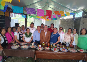 Subsecretaría de Cultura y Dirección de Impulso Artesanal respaldan a las Cocineras Calpenses rumbo a la Temporada de Chiles en Nogada
