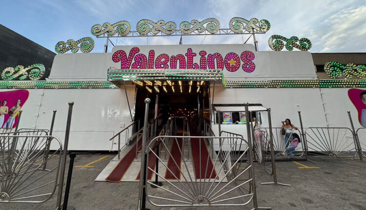 El Circo Hermanos Valentinos llena de alegría la terraza del CCCT: «El show debe continuar»
