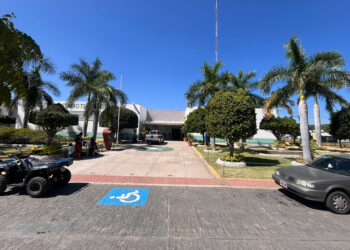 La lección de lucha en el Hospital de Tecomatlán