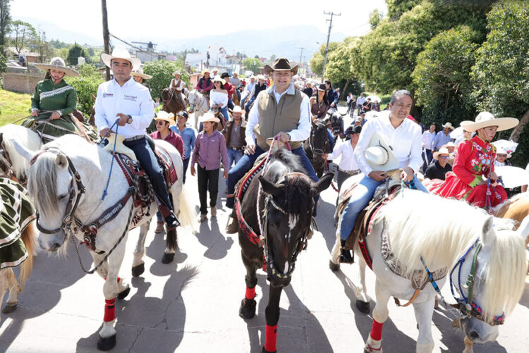 Tradición, identidad y turismo distinguen la histórica cabalgata de Chignahuapan 