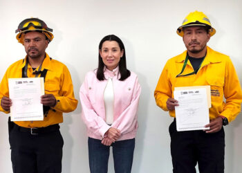 Acuden brigadistas poblanos a Canadá para apoyar el combate a incendios
