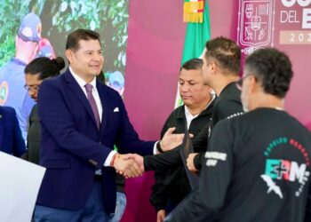 Gobierno estatal honra valor de espeleólogos y fortalece sistema de protección civil