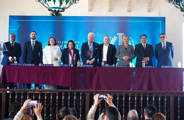 Catedráticos de la Escuela Libre de Derecho de Puebla son reconocidos a nivel nacional por su trayectoria y aportación al derecho