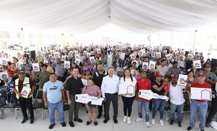 INFONAVIT entrega viviendas del Bienestar a derechohabientes de Nuevo León