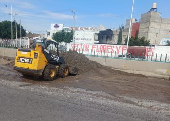 Avanza gobierno de Pepe Chedraui labores de limpieza en la Central de Abasto para mantener la vialidad transitable tras las lluvias