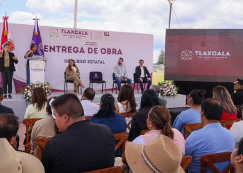 Inaugura Gobernadora obras que mejoran la movilidad en Axocomanitla