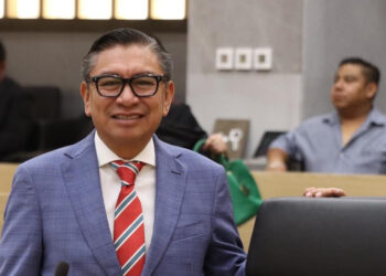 Diputado José Luis Figueroa propone permiso laboral con goce de sueldo para que madres y padres acompañen la educación de sus hijas e hijos