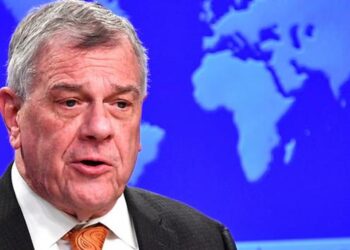 Dice EU que nadie va a decirles cómo actuar en su territorio y regresa cartas del nuevo Embajador de México