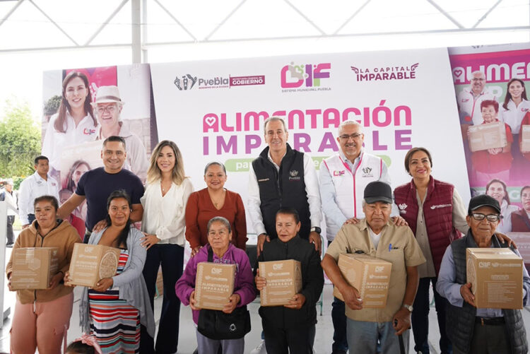 Pepe Chedraui entregó despensas del programa “Alimentación Imparable” en Agua Santa