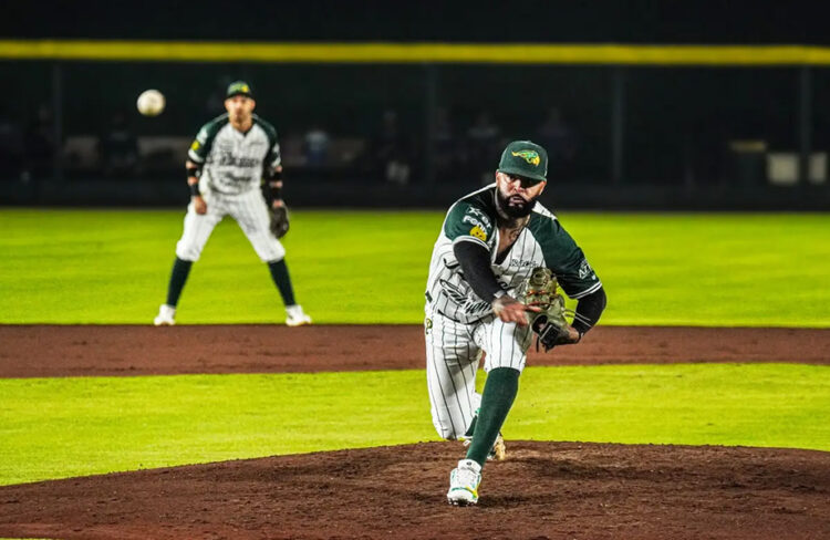 Cátedra de pitcheo de Vladimir Gutiérrez para el triunfo de Pericos ante Conspiradores
