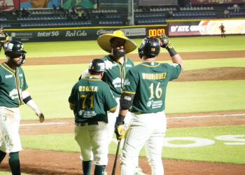 Noveno triunfo de Santos en la victoria de los Pericos sobre Querétaro