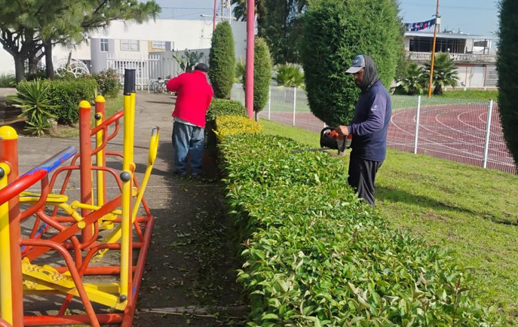 Refuerza Tonantzin Fernández acciones de servicios públicos para mejorar la imagen urbana de San Pedro Cholula