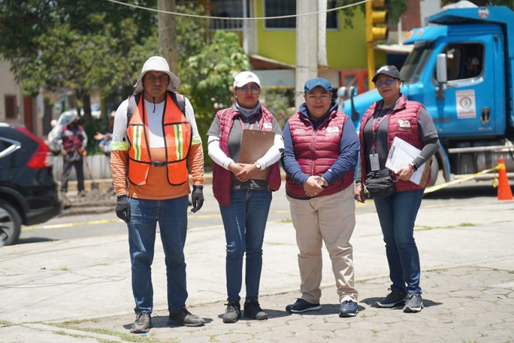 Siguen trabajos de limpieza de calles y bacheo en San Pedro Cholula