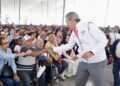 Respalda Pepe Chedraui a familias con entrega de despensas en Bosques de San Sebastián