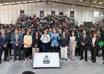 UTP celebra graduación de más de mil estudiantes