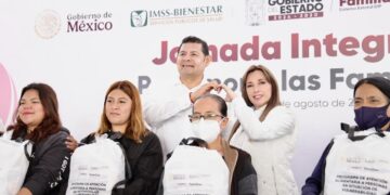 Por Amor a las Familias, Gobierno Estatal brinda atención en territorio con jornada integral