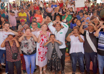 Secretaría de Bienestar reconoce a abuelas y abuelos de Barranca Honda