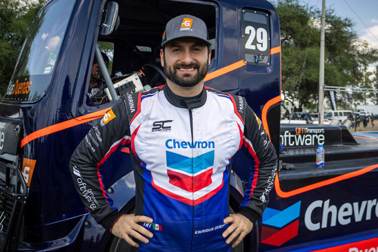 Chevron Racing y “Harry” Dueñas, tienen una cita en el SpeedFest en busca del podio de los Tractocamiones