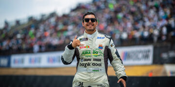 Omar Jurado, rozó el top-10 de NASCAR México en el Súper Óvalo Potosino