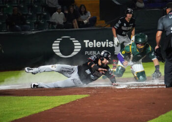 Vladimir Gutiérrez vence a los Piratas y coloca a Pericos a un triunfo de las Series de Zona
