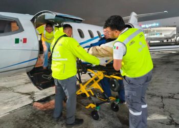 Gobierno estatal garantiza atención médica especializada a joven repatriado de Estados Unidos