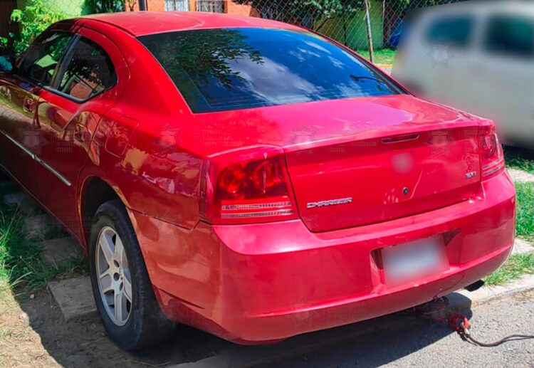 Recorridos de vigilancia permiten localizar vehículo con reporte de robo