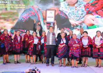Textiles y bordados de Hueyapan se reconocen como Patrimonio Cultural Intangible de Puebla