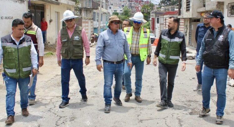 Avanza Gobierno de Pepe Chedraui con rehabilitación vial en la Junta Auxiliar de San Jerónimo Caleras