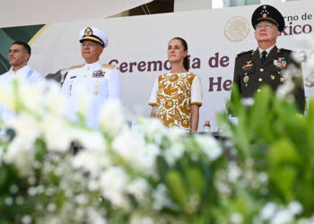 México cree y confía en ustedes; llevan la responsabilidad de defender la soberanía: Claudia Sheinbaum