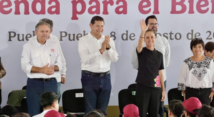 Presidenta Sheinbaum pone fin a adeudos hipotecarios y entrega vivienda digna a familias poblanas