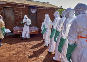 Superan los 2 mil muertos por epidemia de ébola en el Congo