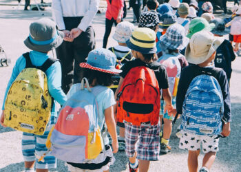 Cuida tu economía en el regreso a clases con estos consejos de un académico IBERO Puebla
