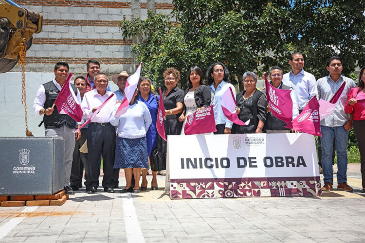 Omar Muñoz inicia construcción de nueva Casa Ejidal