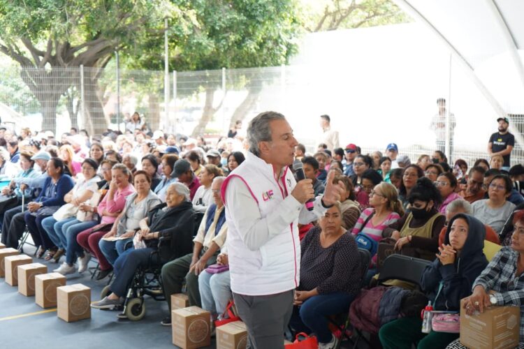 Fortalece Pepe Chedraui la seguridad alimentaria con entrega de despensas del programa Alimentación Imparable