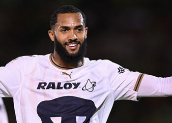 Pumas golea a FC Juárez con un triplete de Juninho